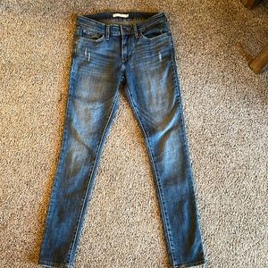 Levi’s 711 skinny jeans size 27